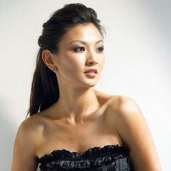 Michelle Krusiec Interview: Relative Insanity & A Helping Hand
